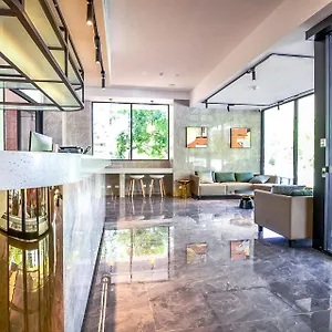 4* ホテル Aurea Kings Park