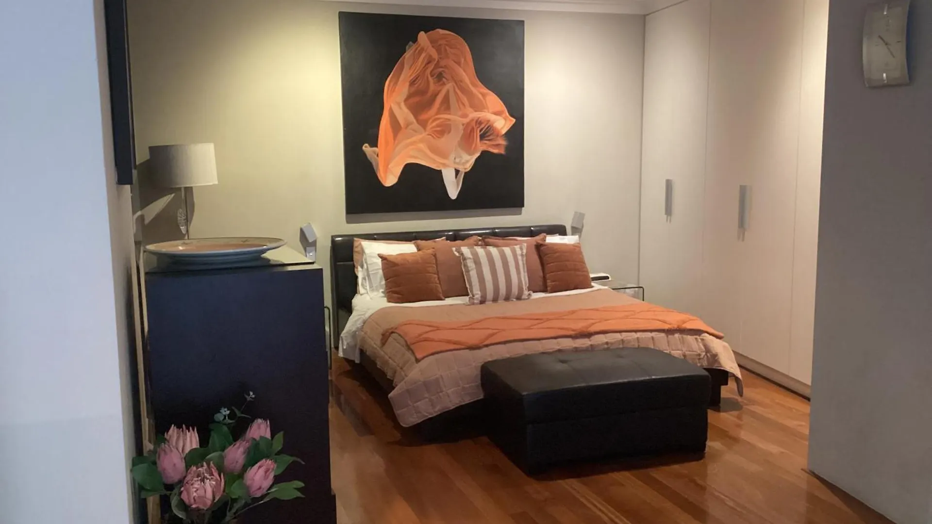 New York On King Aparthotel Perth Apartment