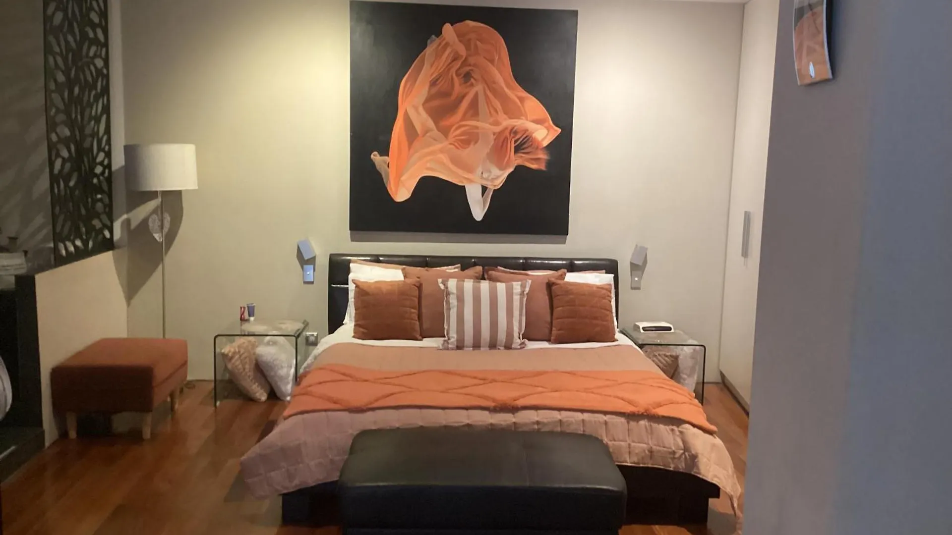 New York On King Aparthotel Perth Apartment